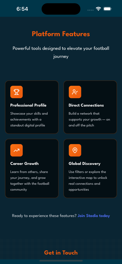 A summary of Stadio Social platform features including professional profiles and global discovery for football players and scouts.