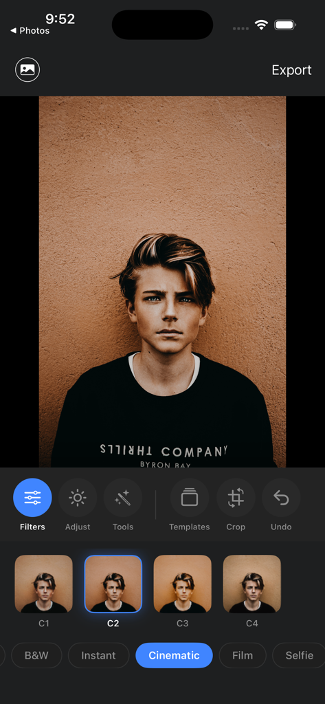 Bloom Studio: Photo Editor App - Interface do aplicativo editor de fotos Bloom Studio mostrando predefinições de filtro cinematográfico aplicadas a um retrato
