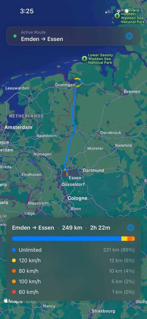 Autobahn Map - Interface of Autobahn Map app displaying speed limit percentages for a route from Emden to Essen