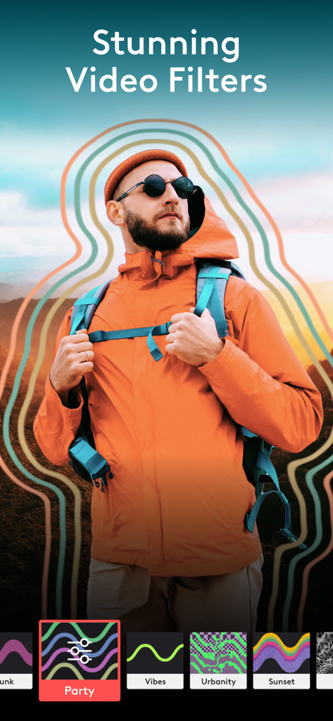 Pantalla de la aplicación Videoleap mostrando a un hombre con filtros de video de líneas onduladas coloridas aplicados a su contorno