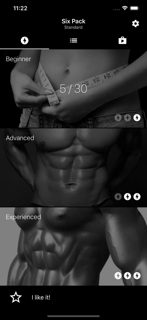 Captura de pantalla de la aplicación Six Pack Abs in 30 Days que muestra los niveles de dificultad para usuarios principiantes, avanzados y experimentados.