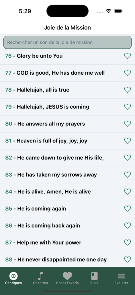 Joy of Missionアプリ内のキリスト教賛美歌の番号付きリスト。栄光をあなたに、ハレルヤなどのタイトルが表示されている