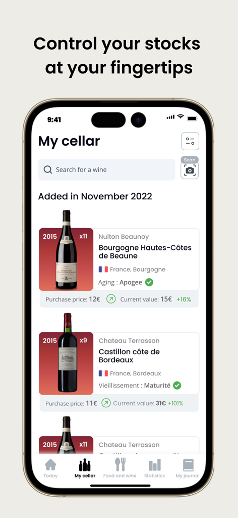 Oeni: #1 Wine Cellar Manager - Oeniのモバイルアプリインターフェース。ワインセラー内のワインリストが表示され、在庫の詳細、熟成ステータス、市場価値の追跡機能が含まれています。