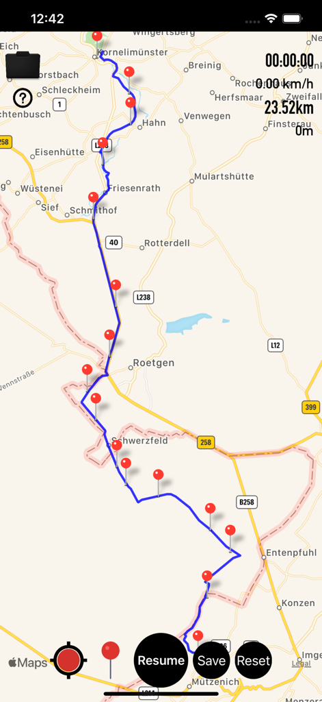 Gpx Viewer-Converter&Tracking - 複数の赤いウェイポイントと距離データを含む、地図上の青いナビゲーショントラックを表示するモバイル画面