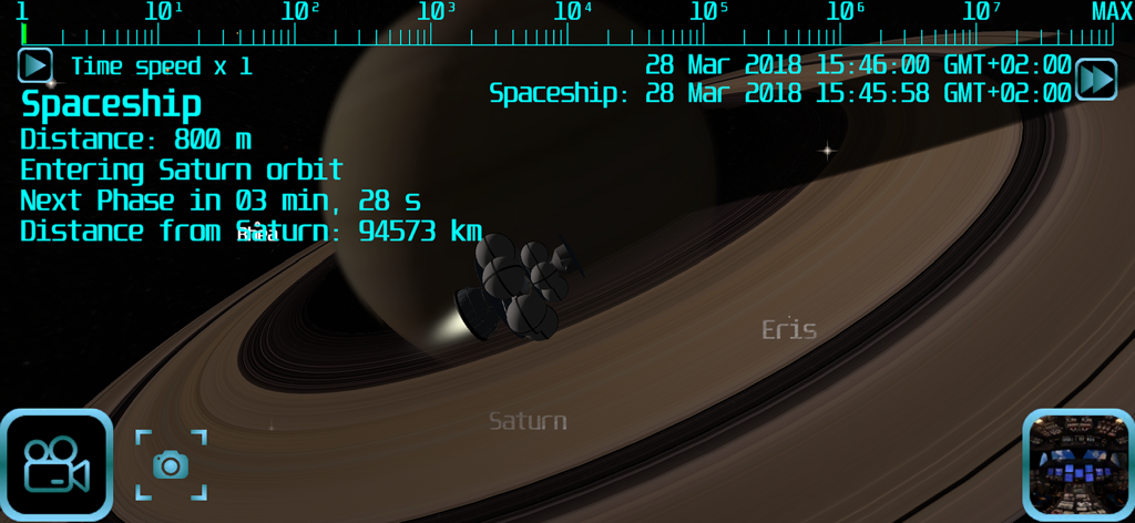 Ein Raumschiff tritt in den Saturnorbit ein in einem realistischen Flugsimulator mit technischen Telemetriedaten und sichtbaren Planetenringen.