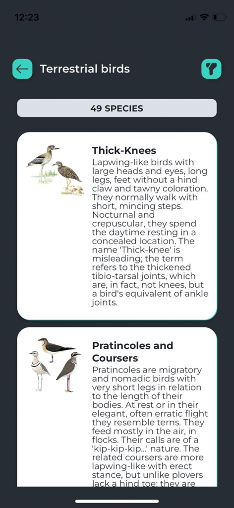Newman’s Birds of Africa - 陸鳥の種とその説明が表示されたNewman's Birds of Africaモバイルアプリの画面