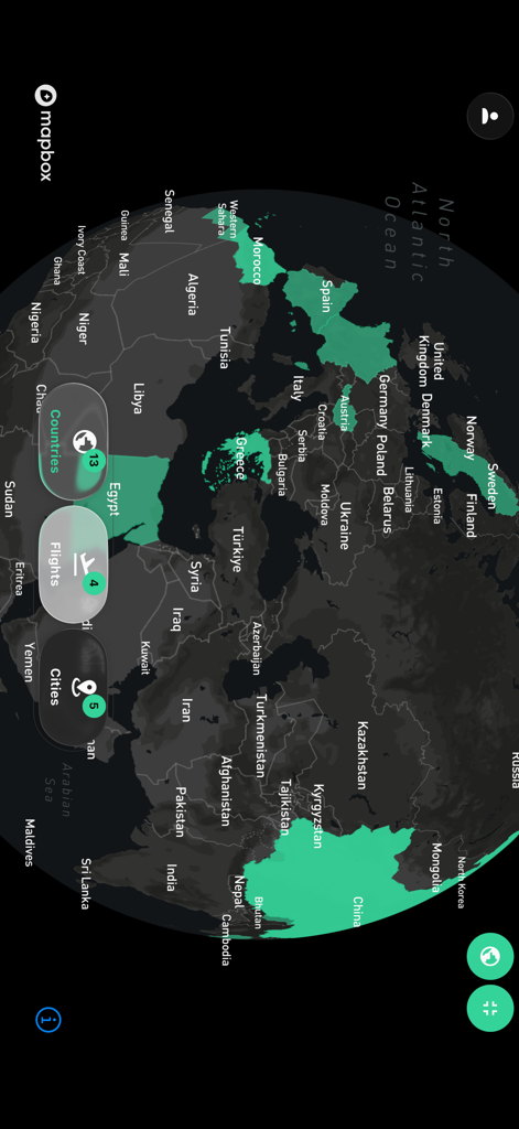 Mapped Out - Travel map - Mapped Outアプリのダークテーマの世界地図。訪問済み国が緑色でハイライトされ、旅行統計が表示されます。