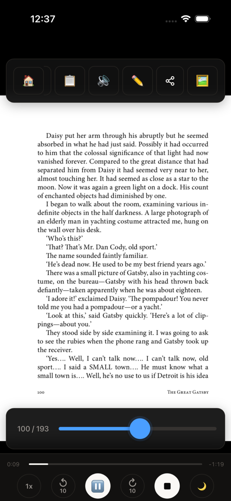 Flippyアプリの読み上げインターフェース。グレート・ギャツビーのページとオーディオ再生コントロールが表示されます。