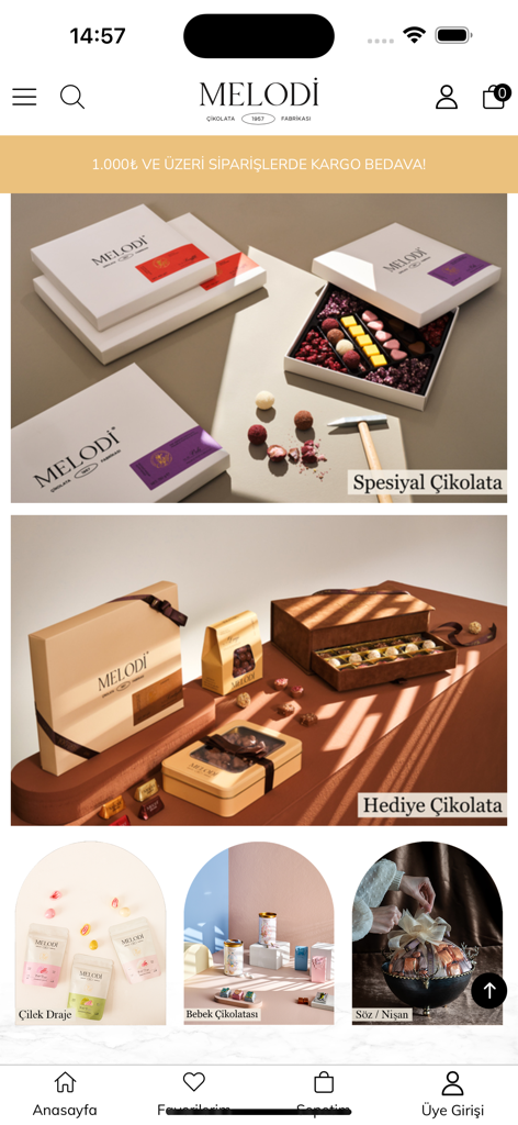 Melodi Cikolata - Interface do aplicativo móvel Melodi Cikolata mostrando conjuntos de presentes de chocolate de luxo e guloseimas artesanais