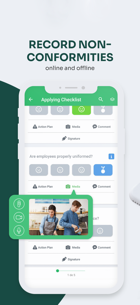 Checklist Facil app screen showing an operational checklist with a photo attachment for recording non-conformities online and offline