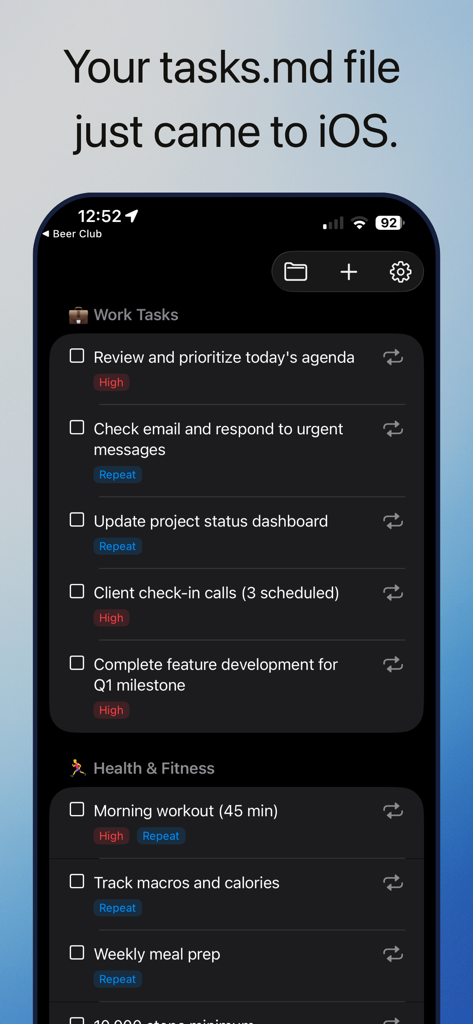 Tasks.mdモバイルインターフェース。Markdownベースのタスクリストとカテゴリを表示。