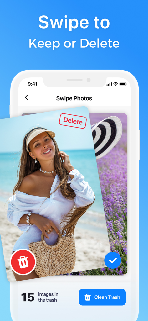 Smart Cleaner: AI Clean Up - Smart Cleaner에서 사진 관리를 위한 스와이프하여 삭제 또는 유지 기능이 표시되는 모바일 인터페이스