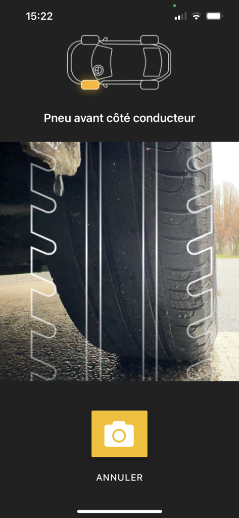 CaRool FleetCheck - Smartphone interface of CaRool FleetCheck app showing an AI-guided tire tread scan for a front driver side tire