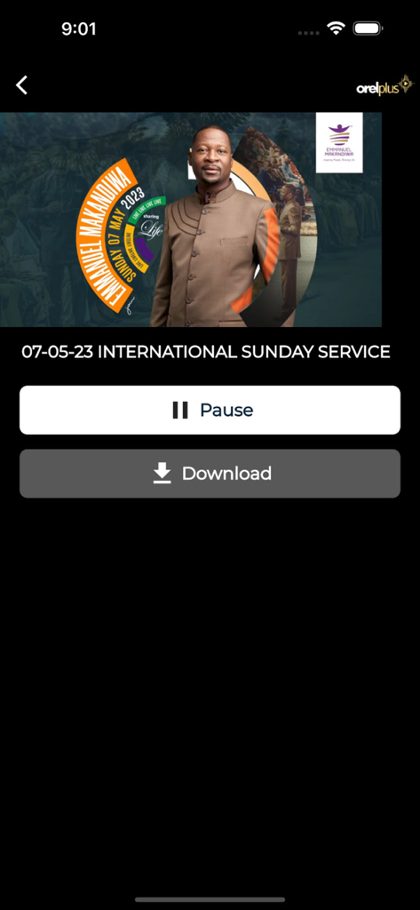 Orel Plus - Ein Screenshot der Orel Plus App, der einen Audioplayer für einen internationalen Sonntagsgottesdienst mit Pause- und Download-Buttons zeigt.