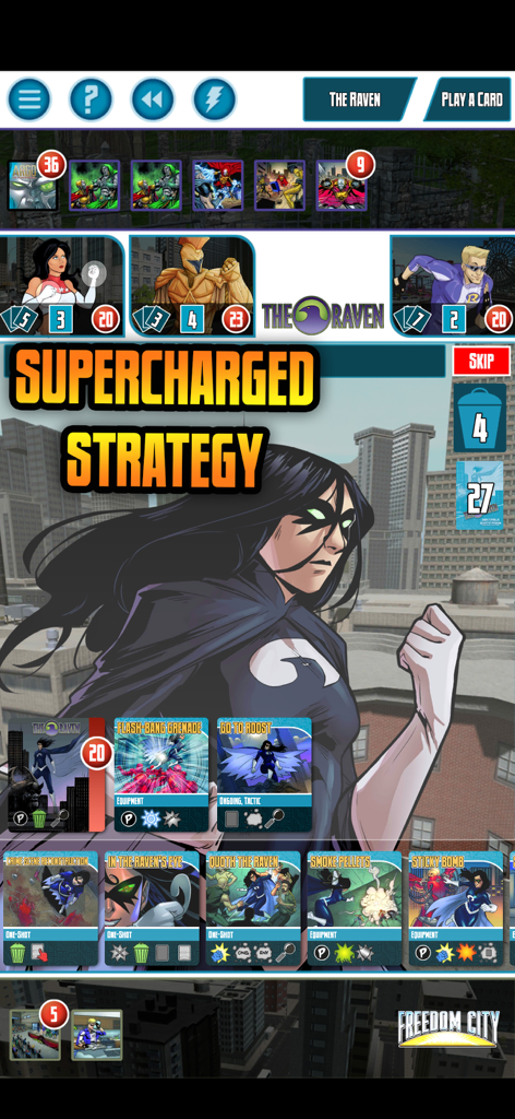 El personaje héroe Raven y la interfaz de estrategia de cartas en el juego móvil Centinelas de Tierra-Prime.