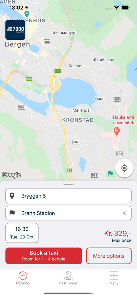 07000 Taxi - L'interfaccia di prenotazione dell'app 07000 Taxi che mostra una mappa di Bergen e una richiesta di corsa da Bryggen a Brann Stadion con un'offerta di prezzo fisso.