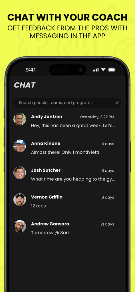 TrainHeroic: Strength Training - Screenshot dell'app TrainHeroic che mostra l'interfaccia di chat in-app per inviare messaggi agli allenatori e ai professionisti.