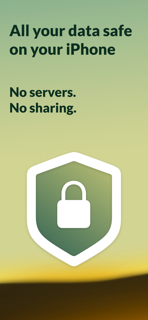 Ride Log: Motorcycle Tracker - Um escudo de segurança com um ícone de cadeado em um fundo gradiente verde com o texto afirmando que todos os dados estão seguros no iPhone, sem servidores e sem compartilhamento.