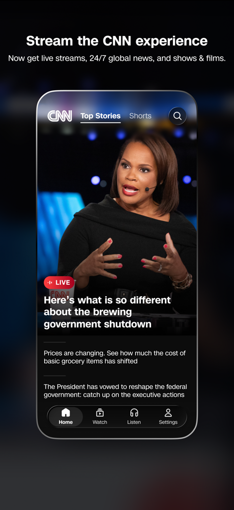 Schermata dell'app CNN che mostra un notiziario in diretta e i titoli.