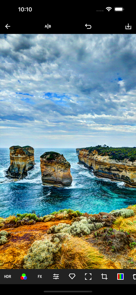 HDR Maxアプリでのプロフェッショナルな風景写真編集、海岸の岩層を表示