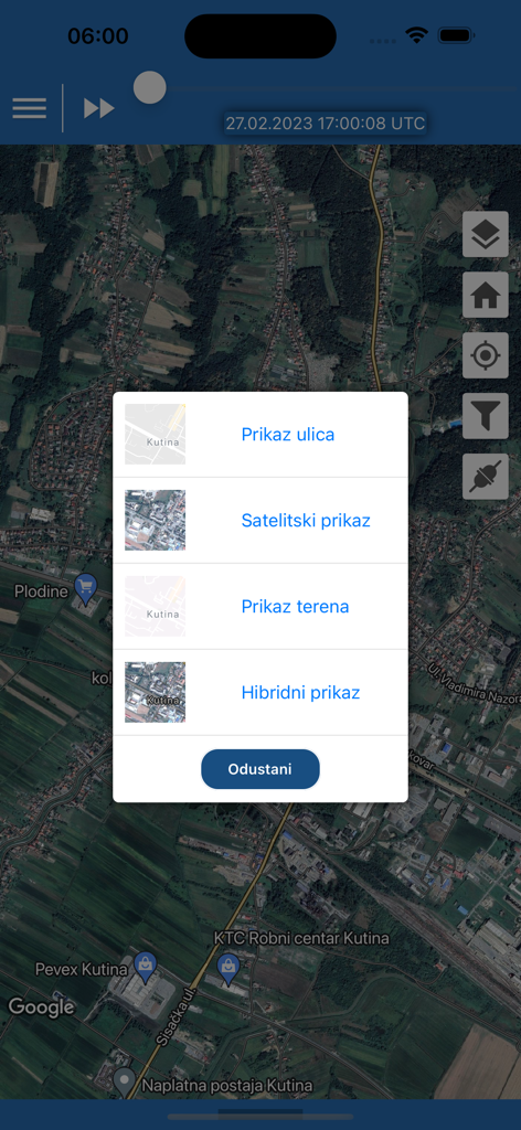Map selection menu in the AMC Portal Mobile app showing street, satellite, terrain and hybrid view options.