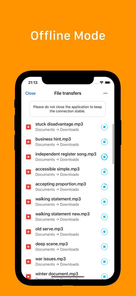 Captura de tela do aplicativo GoPlayer mostrando a tela de transferência de arquivos com várias faixas MP3 sendo baixadas para reprodução offline.