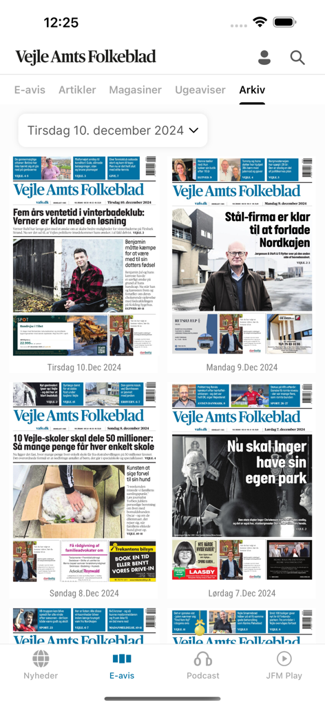 Vue d'archive de l'application Vejle Amts Folkeblad montrant une sélection d'éditions de journaux numériques de différentes dates.