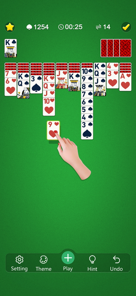 Classic Spider Solitaire Mania - Capture d'écran du gameplay de Classic Spider Solitaire Mania montrant de grandes cartes faciles à lire sur fond vert.