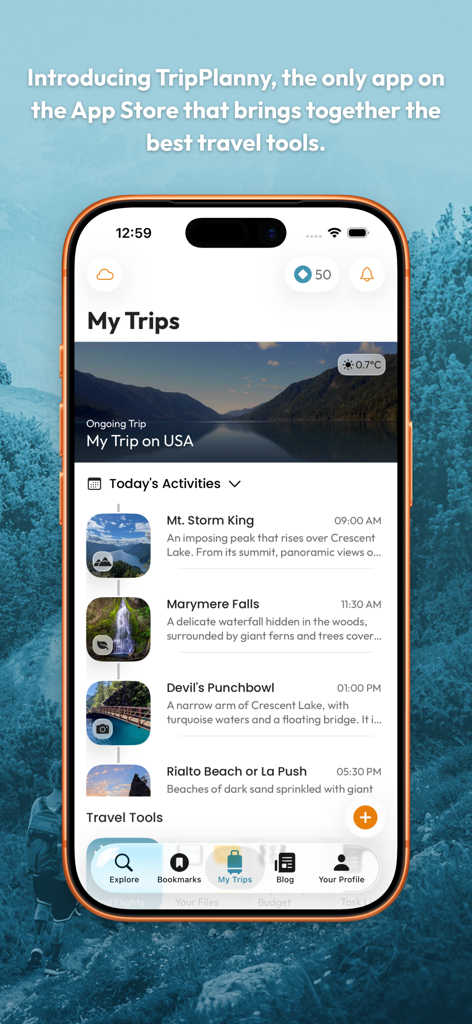TripPlanny: Plan your trip - Interfaz de la aplicación TripPlanny que muestra un itinerario de viaje detallado diario y una línea de tiempo de actividades en un iPhone.