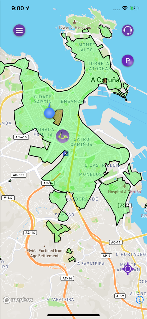 Vista del mapa de la aplicación móvil Motiños que muestra áreas de servicio de motocicletas eléctricas e iconos de ubicación en A Coruña