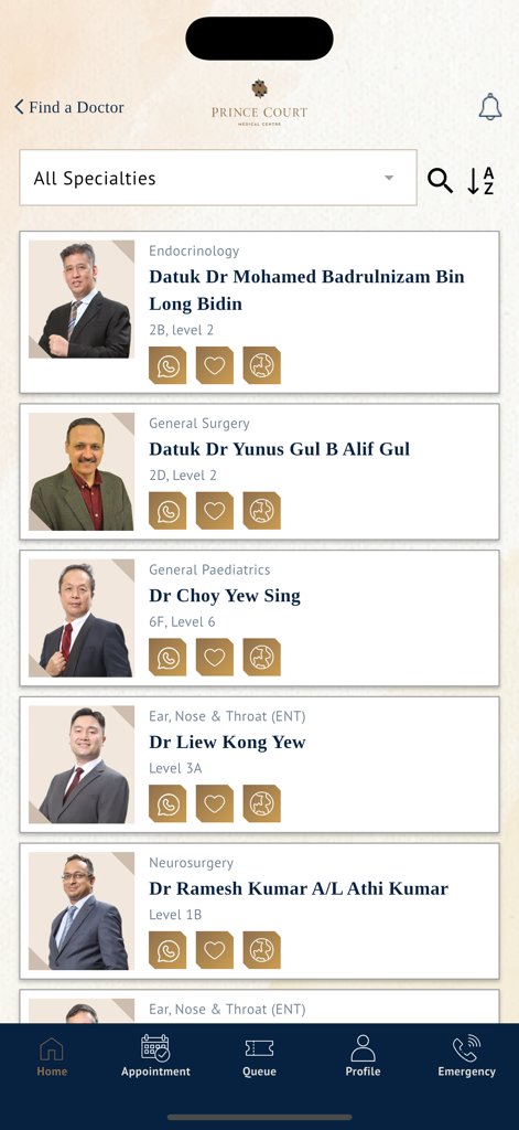 Prince Court Preferred 앱 화면, Prince Court Medical Centre의 의료 의사 및 전문 분야 목록 표시