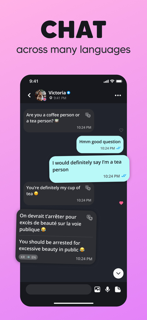 Moji – Korea & Japan Friends - Schermata dello smartphone dell'app Moji con una conversazione di chat con traduzione linguistica automatica.