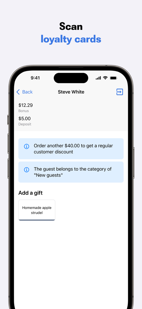 iikoWaiter - モバイルアプリの画面。ロイヤルティカードをスキャンし、顧客の特典を管理するための画面です。