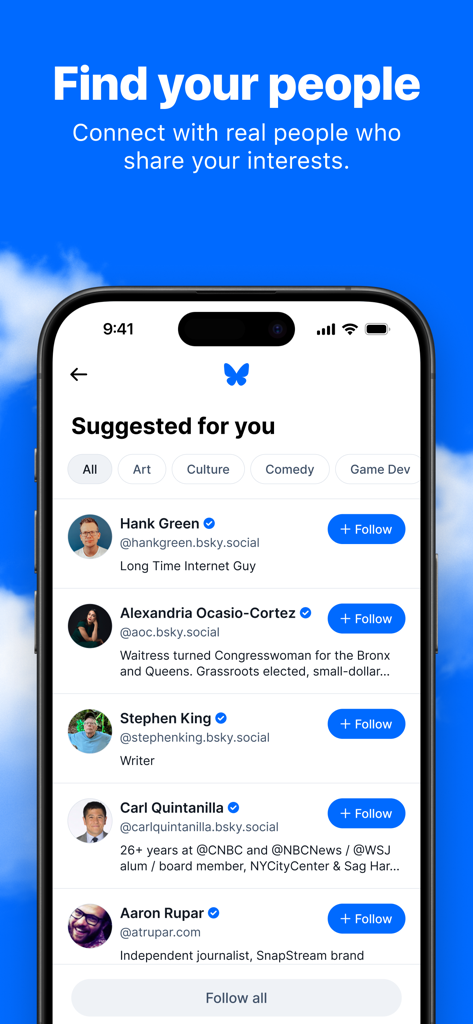 Capture d'écran de l'application Bluesky Social montrant des comptes suggérés à suivre basés sur des intérêts tels que l'Art, la Culture et la Comédie.