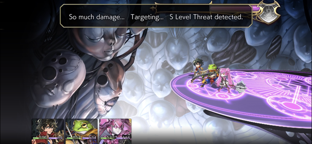 Un gruppo di personaggi RPG, tra cui una rana e un robot, si trova su un cerchio magico viola durante una battaglia contro un boss in Another Eden