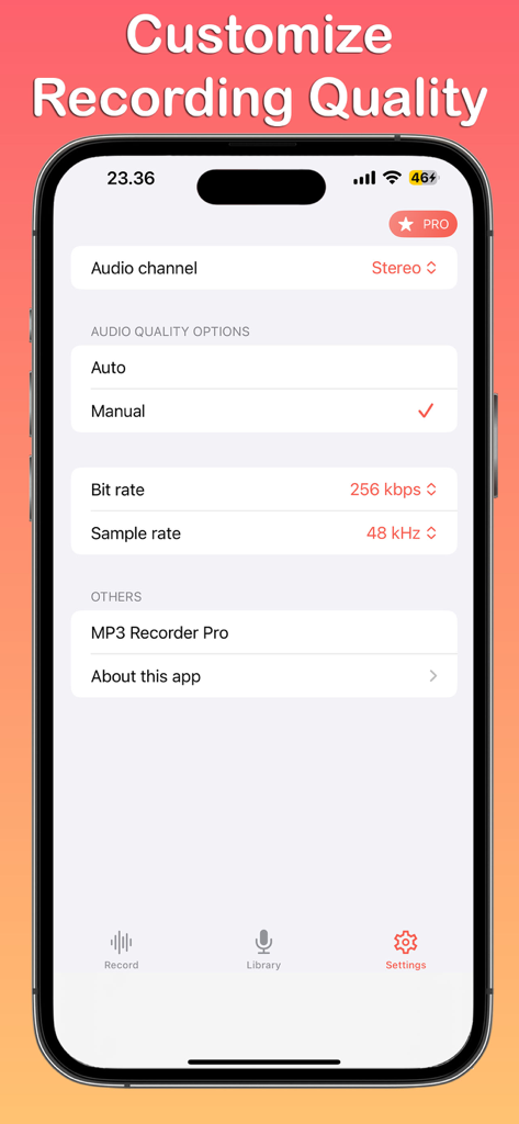 MP3 Recorder - Voice Recording - ビットレートやサンプルレートを含むMP3音声録音のカスタマイズ可能なオーディオ品質設定が表示されたスマートフォンの画面。
