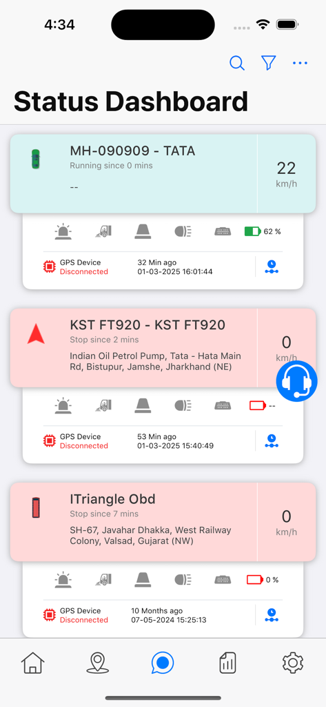 CONNECT PLUS GPS - Panel de control de estado de la aplicación Connect Plus GPS que muestra el rastreo de vehículos en tiempo real con detalles de velocidad y ubicación para múltiples dispositivos
