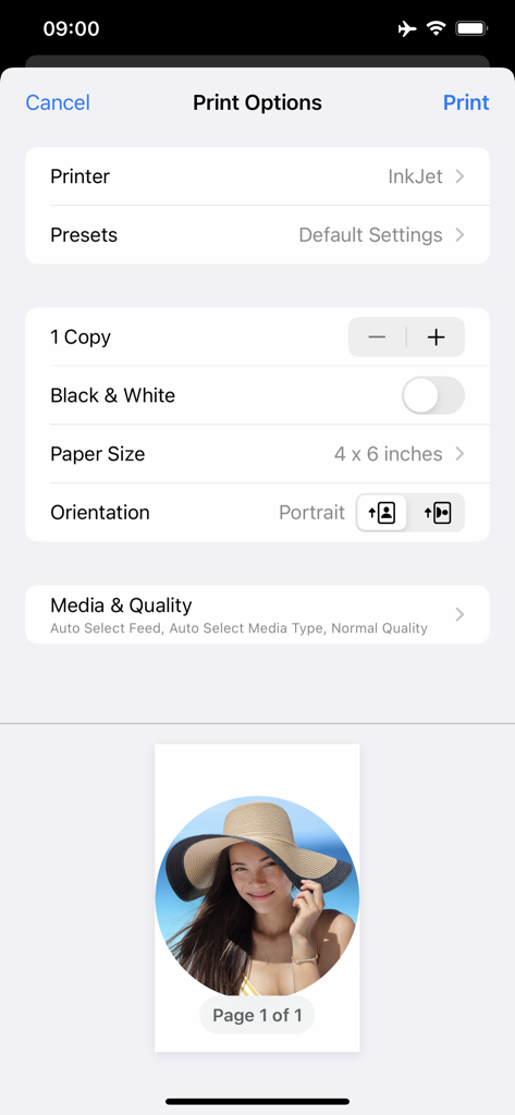 Round Photo - The print options screen of the Round Photo app showing settings for printer selection and a preview of a circular portrait on a page.