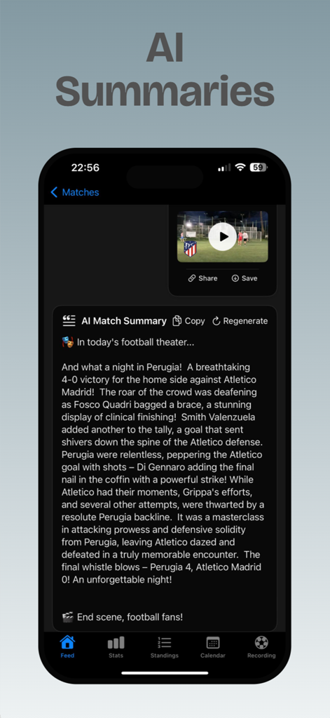 Ein Smartphone, das eine KI-generierte Spielzusammenfassung für ein Fußballspiel innerhalb der EliteCam-App anzeigt, mit Tor-Highlights und taktischen Beschreibungen.