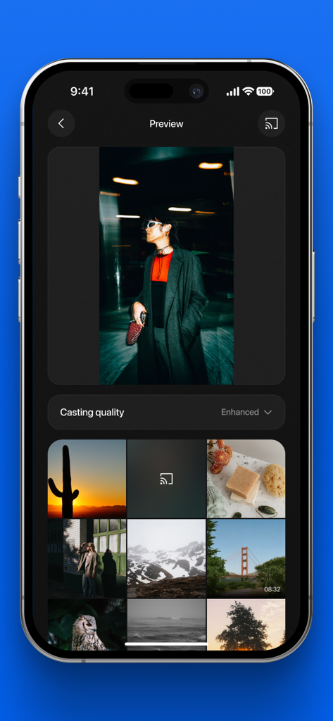 Remote Control for Samsung TV・ - Interface of the Samsung TV remote app showing a gallery of photos ready for screen mirroring