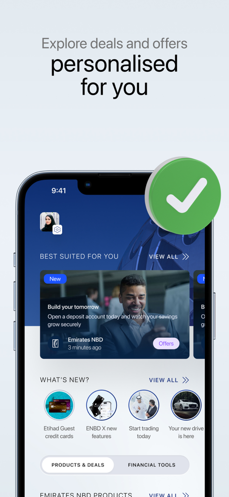 ENBD X - Uma tela de smartphone exibindo o painel do aplicativo ENBD X com ofertas financeiras e promoções personalizadas.
