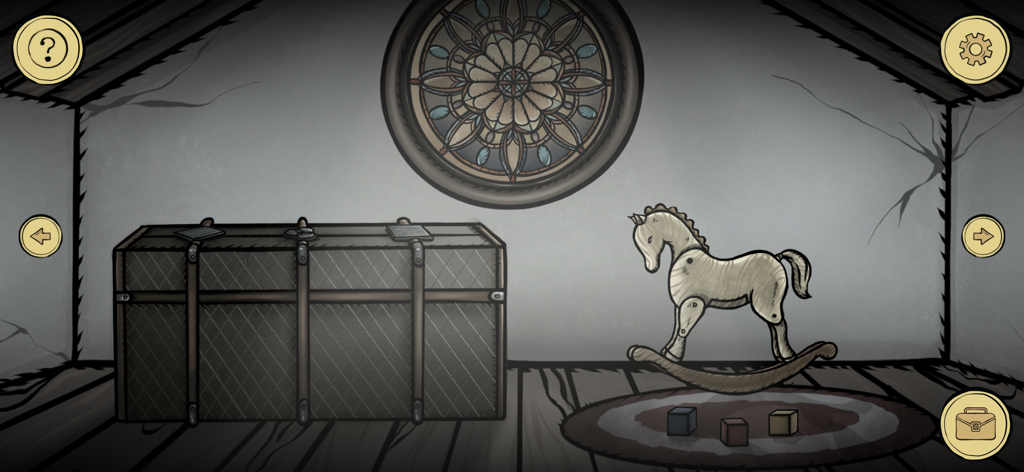 Escape Room: Strange Case 2 - Una misteriosa habitación en el ático con un caballo de madera, un gran baúl y una vidriera decorativa.