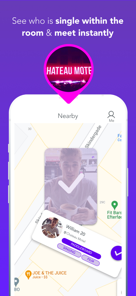Interfaz de la app Krown mostrando un mapa con usuarios cercanos en un local específico