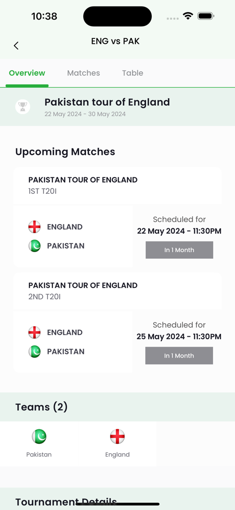 Una pantalla de aplicación de cricket que muestra el calendario de próximos partidos para la gira de Pakistán por Inglaterra, incluyendo banderas de equipos y fechas.