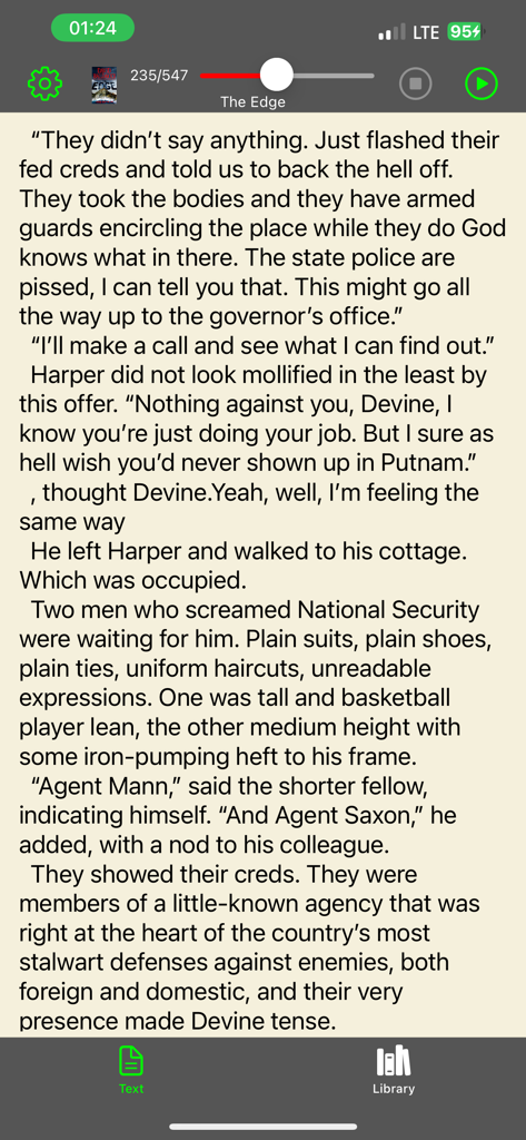 eBookReader: FB2 & EPUB Reader - Interfaz de lectura de la app eBookReader mostrando texto de un ebook y controles de reproducción