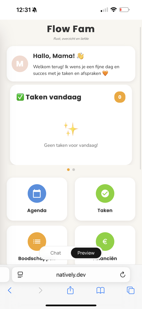 Flow Fam - Pantalla de inicio de la aplicación móvil Flow Fam que muestra un saludo a los padres y las funciones de organización diarias