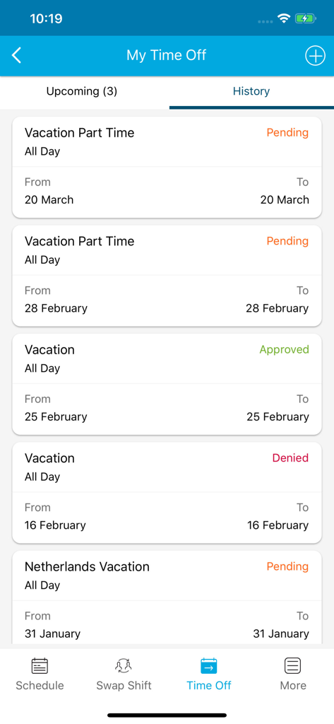 Uma tela móvel do aplicativo Blue Yonder Workforce mostrando o histórico de solicitações de folga, incluindo status de férias como pendente, aprovado e negado.
