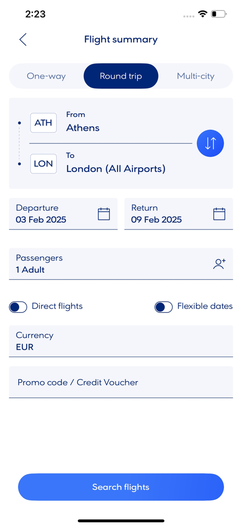 Aegean Airlines - Pantalla de búsqueda de vuelos de la aplicación móvil Aegean Airlines que muestra una reserva de ida y vuelta de Atenas a Londres