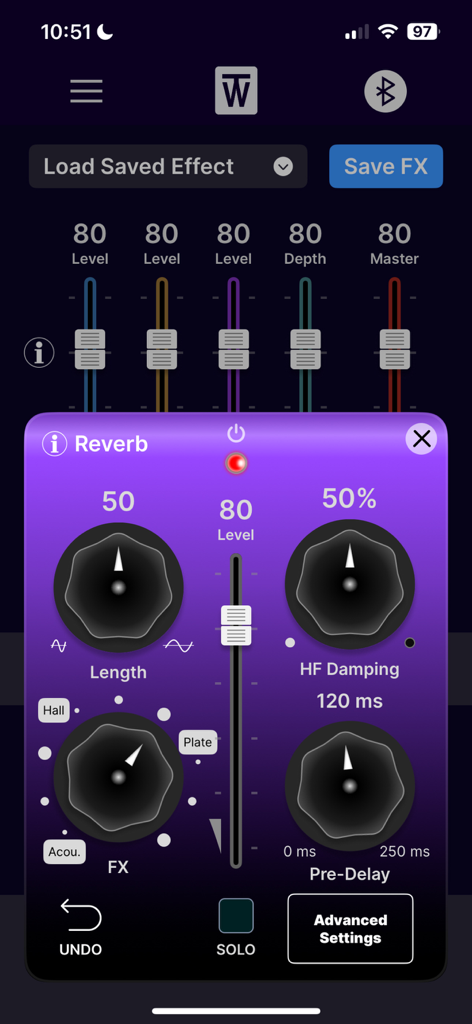 ToneWoodAmp remote - La aplicación ToneWoodAmp remote muestra la configuración del efecto de reverberación con perillas de control para duración, amortiguación y pre-delay.