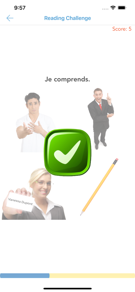 Bildschirm einer Leserausforderung in der App Französisch für Anfänger und Kinder, der eine richtige Antwort für den Satz Je comprends mit einem grünen Häkchen zeigt